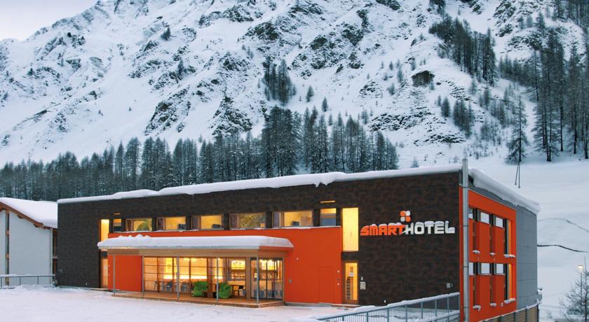 
Discovery Hotel
