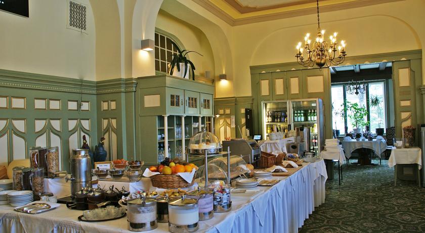 Фото 
Golf Hotel René Capt
