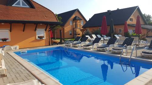 Фото 
Sunny Garden Pihenőház
