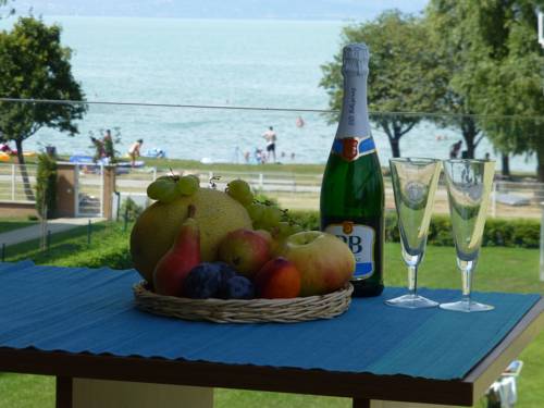 Фото 
Luxury Golden Beach Apartments
