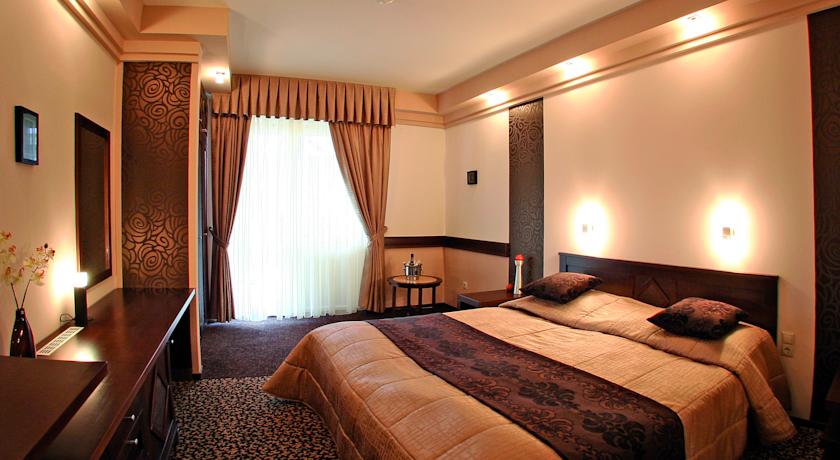 Фото 
Green Garden Apartman
