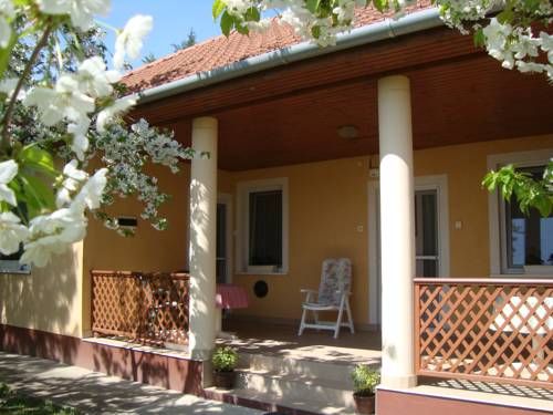 Фото 
Imre Apartman
