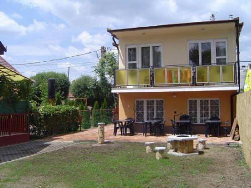 Фото 
Demeter Apartman
