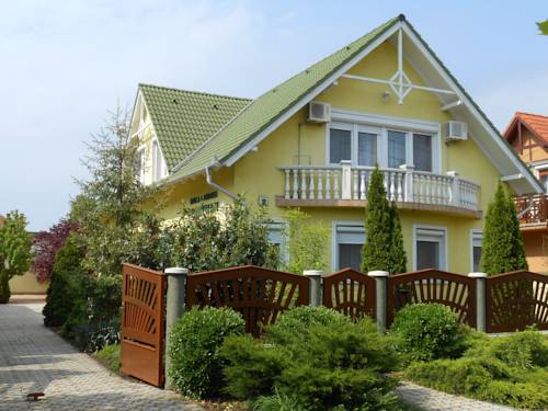 Фото 
Ferenczi Apartament
