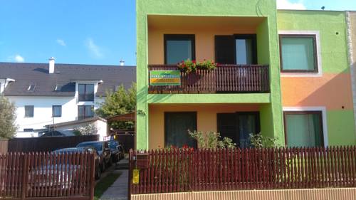 Фото 
Alex&#39;s Apartman & Panzió
