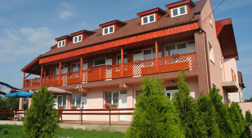 Фото 
Alexüdülőház
