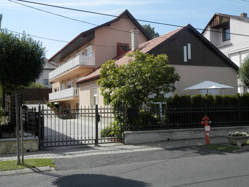 
Budai Garden House
