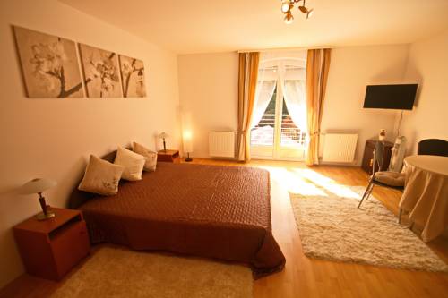 Фото 
Balàzs Apartman
