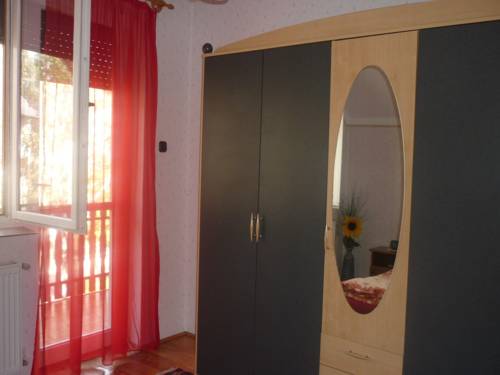 Фото 
Dobó Téri Apartman
