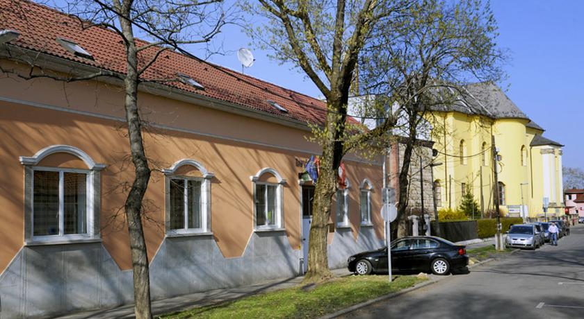 Фото 
Marianna Apartmanház
