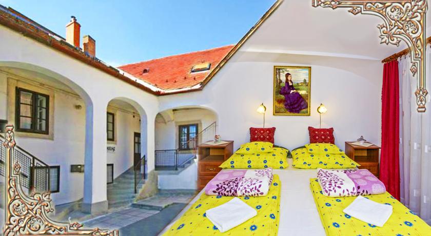 Фото 
Mária Apartmanház
