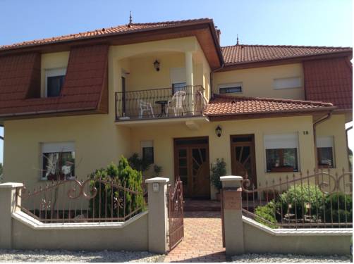 Фото 
Forrás Family Apartman Bük
