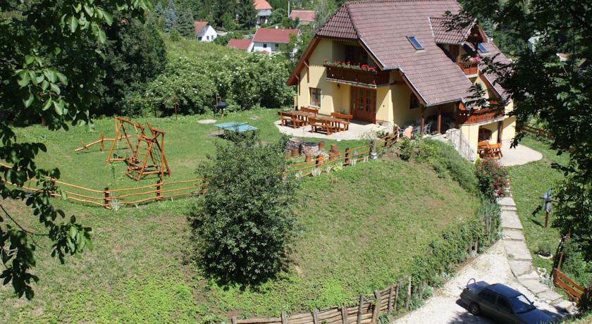 Фото 
Petra Vendégház
