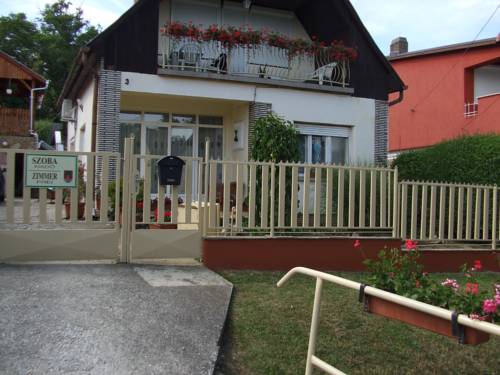 Фото 
Adikatilak House
