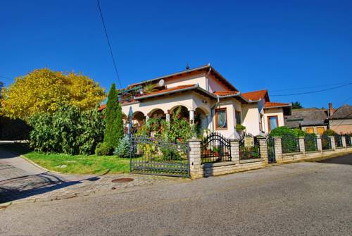 Фото 
Apartman Golf
