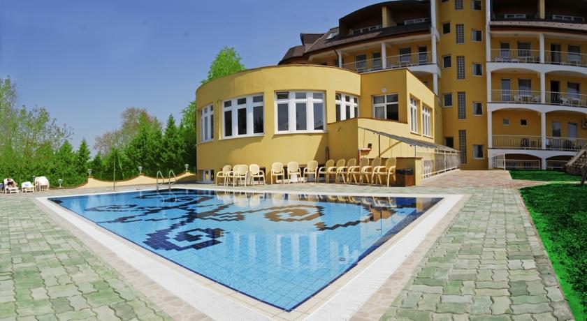 Фото 
Birdland Villapark Wellness
