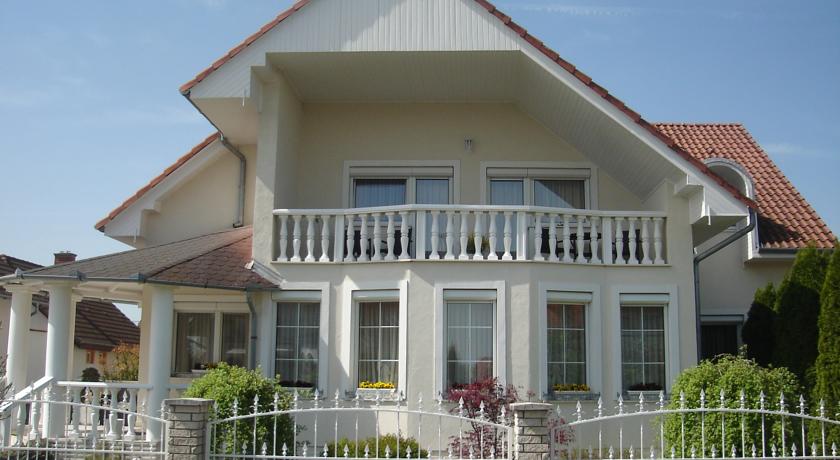 Фото 
LUX Apartman
