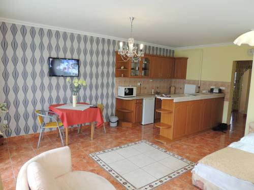 Фото 
Abigél Apartmanház
