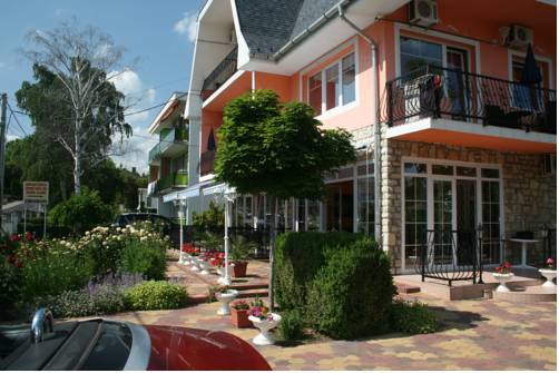 Фото 
OKSZI Vendégház
