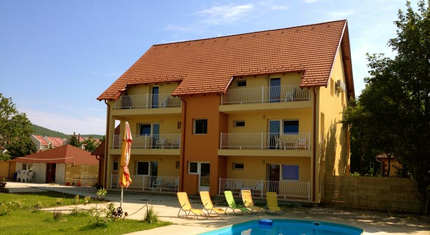 Фото 
Rusztikus lakás kilátással
