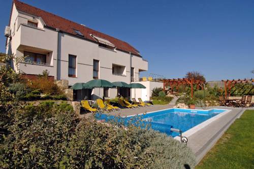 Фото 
Hajós-ház
