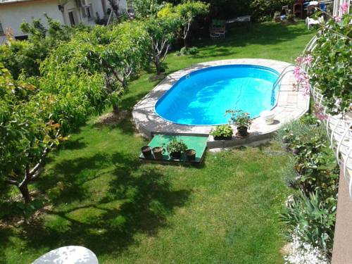 Фото 
CoolTourStation Apartment
