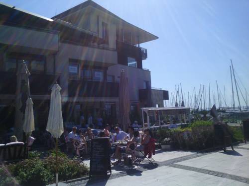 Фото 
Kastélykert Fogadó
