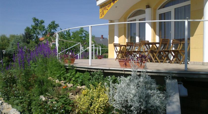 Фото 
Margaréta Apartman
