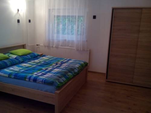 Фото 
István Apartman
