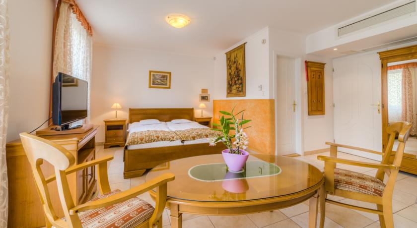 Фото 
Joós Panzió
