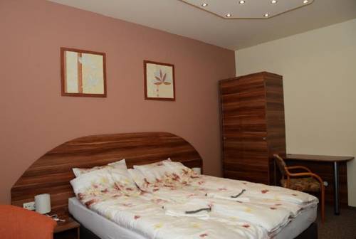 Фото 
Thermal Camping Sarvar Apartmanhaz
