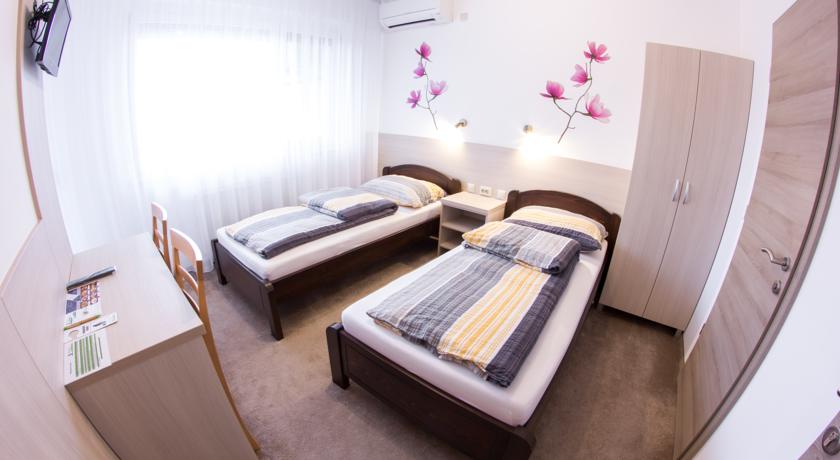 Фото 
Szent Kristóf Intézet Vendégháza
