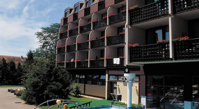 Фото 
Zsuzsanna Vendégház
