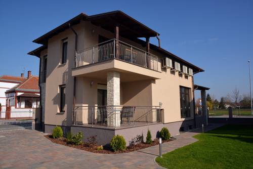 Фото 
Auguszta Hotel
