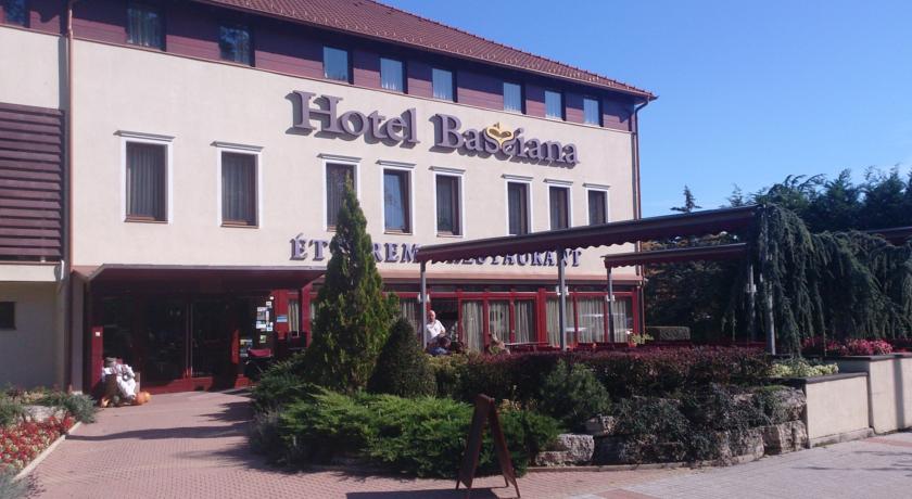 Фото 
Határ Úti Vendégház
