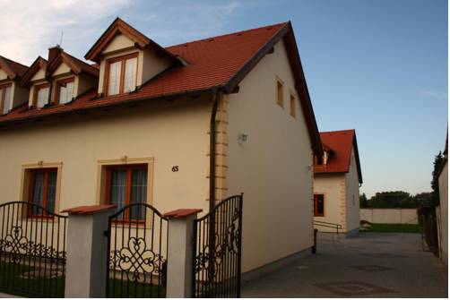 Фото 
Baross Boutique Apartman
