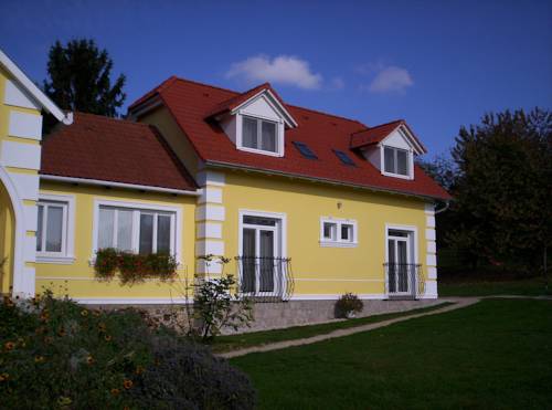 Фото 
Sopron Monastery Retreat Centre

