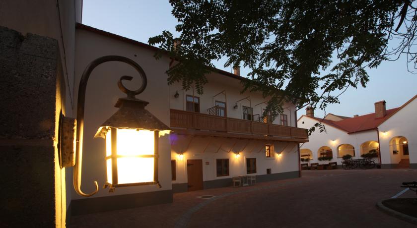 Фото 
Andi Apartment
