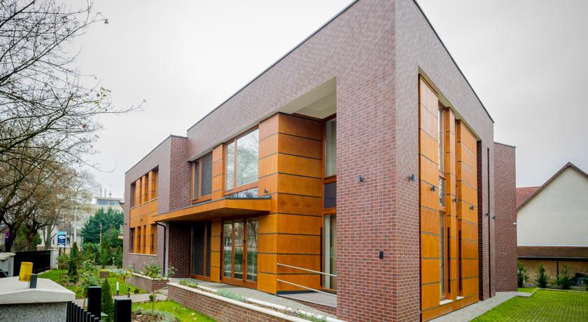 Фото 
Belváros Apartmanház Sopron
