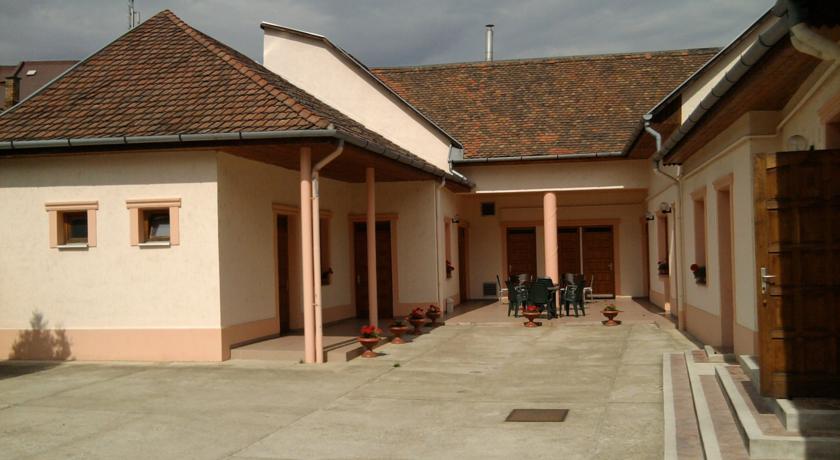 Фото 
Pummer Vendégház
