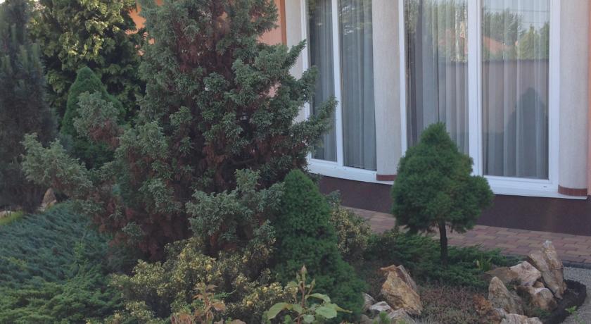 Фото 
R-Relax Vendégház
