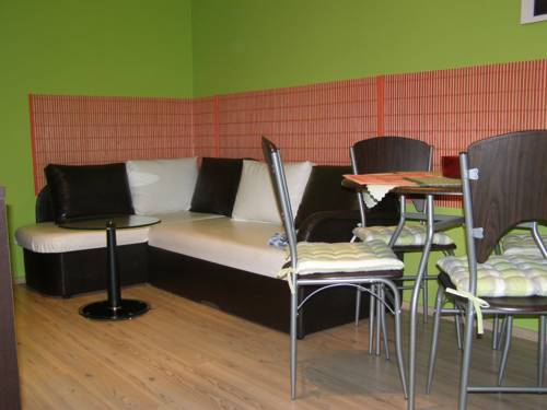 Фото 
Zenit Panzió
