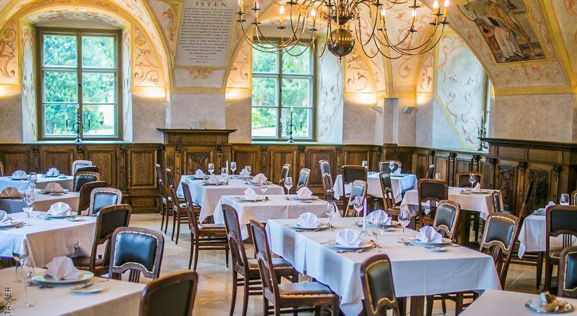 Фото 
Hotel Írisz
