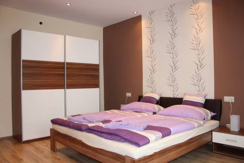 Фото 
Áron Apartment
