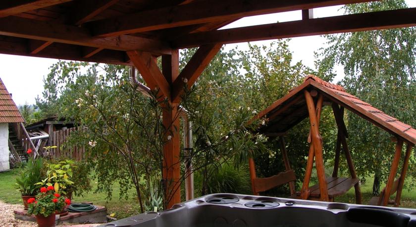 Фото 
Heléna Apartman
