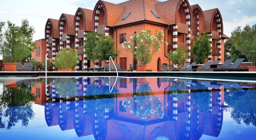 Фото 
Hotel Pannonia
