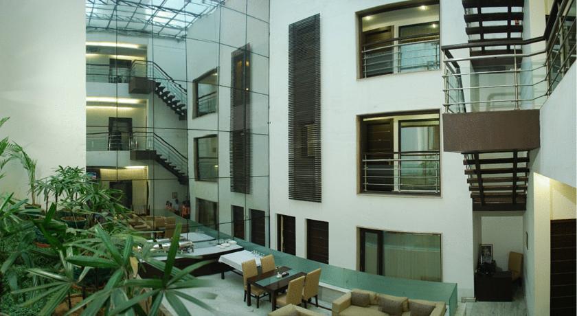 Фото 
The Ritz - Carlton, Bangalore
