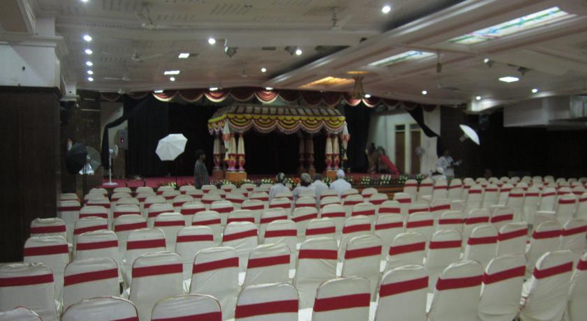 Фото 
Taj SMS Hotel
