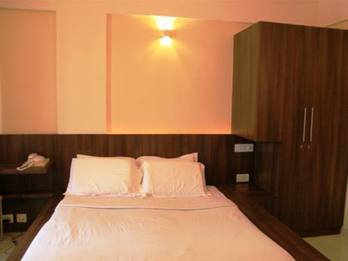 Фото 
Umaid Mahal - Heritage Style Hotel
