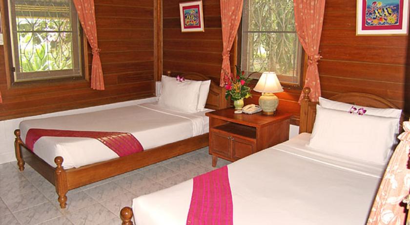 Фото 
Golden Sand Inn
